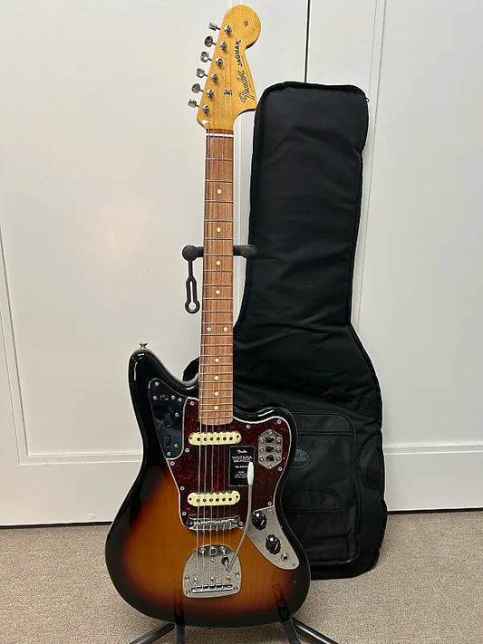 Fender Vintera '60s Jaguar with Pau Ferro Fretboard - 3-Color Sunburst