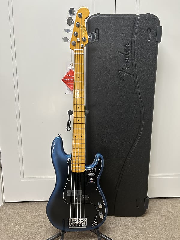 Fender American Professional II Precision Bass V with Maple Fretboard - Dark Night