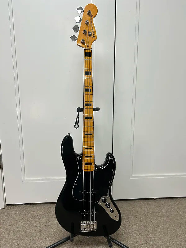 Squier Classic Vibe '70s Jazz Bass - 4 String Black – DSI Guitars