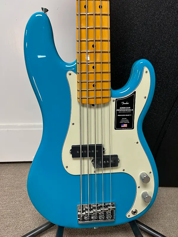 Fender American Professional II Precision Bass V with Maple Fretboard - Miami Blue