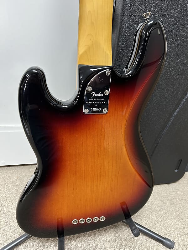 Fender American Professional II Jazz Bass V with Rosewood Fretboard - 3-Color Sunburst