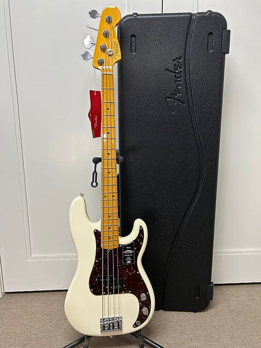 Fender American Professional II Precision Bass with Maple Fretboard - Olympic White