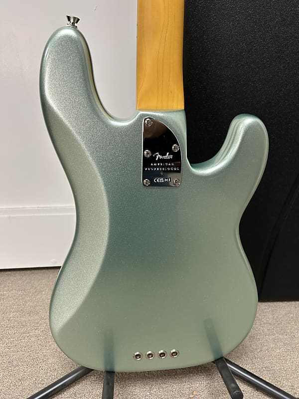 Fender American Professional II Precision Bass Left-Handed with Maple Fretboard - Mystic Surf Green