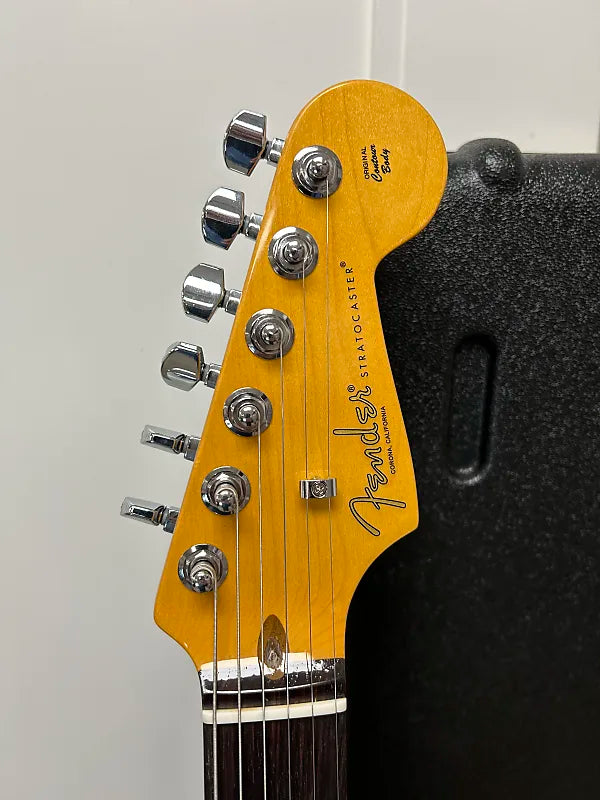 Fender American Professional II Stratocaster HSS with Rosewood Fretboard - 3-Color Sunburst